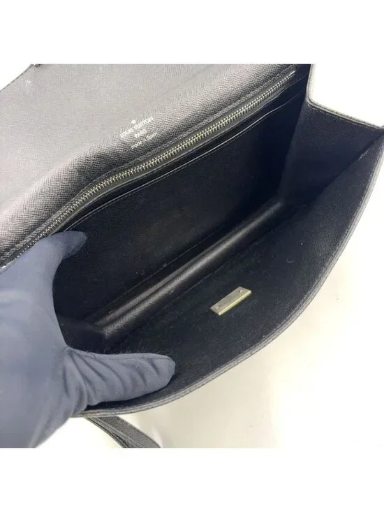 Louis Vuitton Selenga Taiga Ardoise Leather Black Clutch Silver - Picture 6 of 15